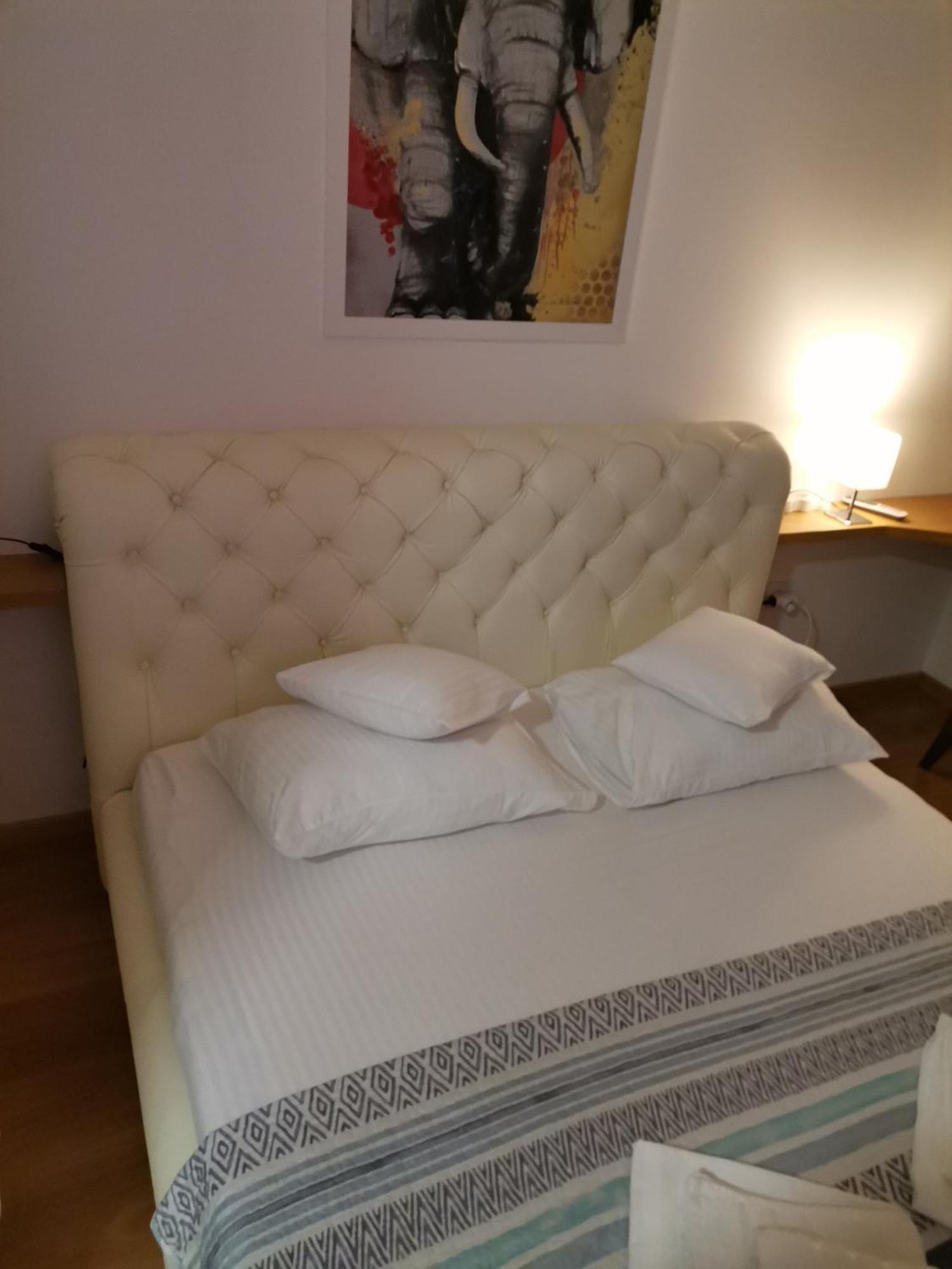 Pupin Palata Business Apartman B5 Novi Sad Oda fotoğraf