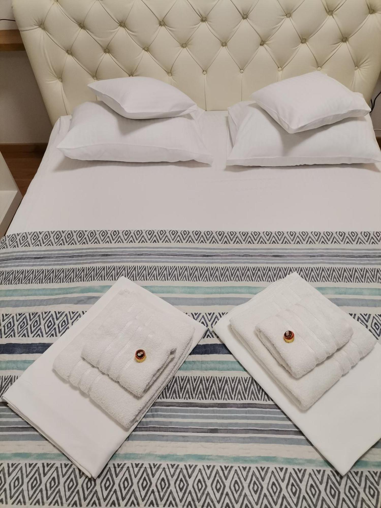 Pupin Palata Business Apartman B5 Novi Sad Oda fotoğraf